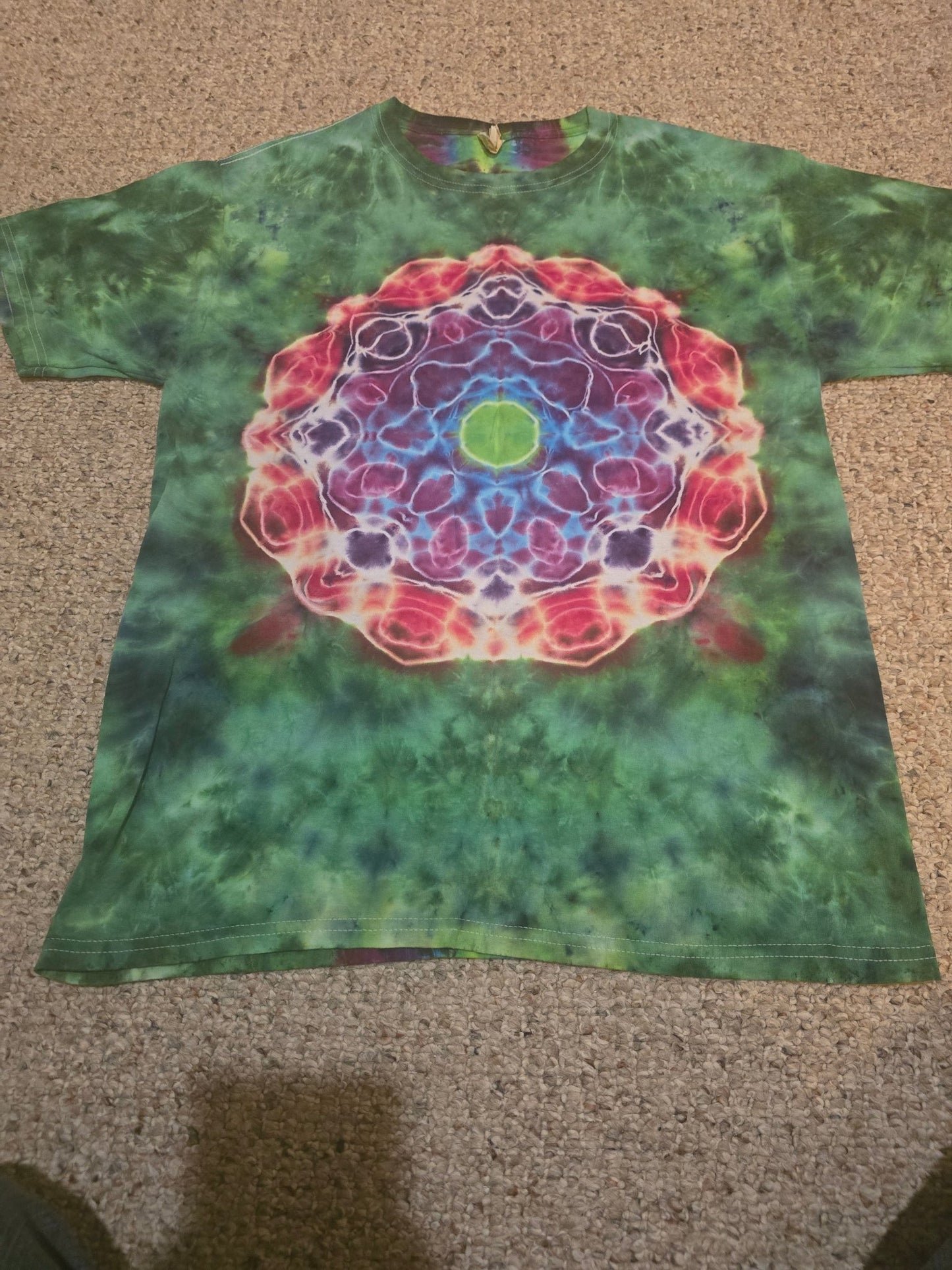 Mandala w/ Spine Tie Dye - Size Medium - Alderson Family Farms