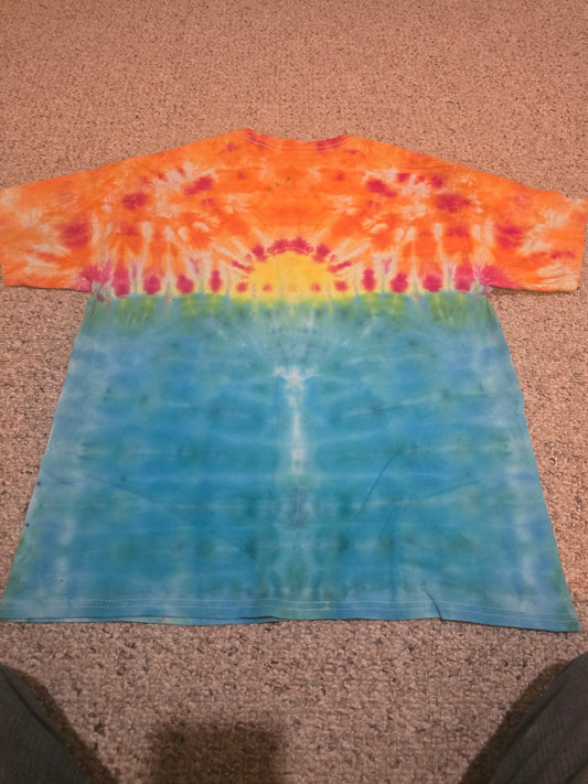 Sunset Over The Water Tie Dye - Size L - Alderson Family Farms