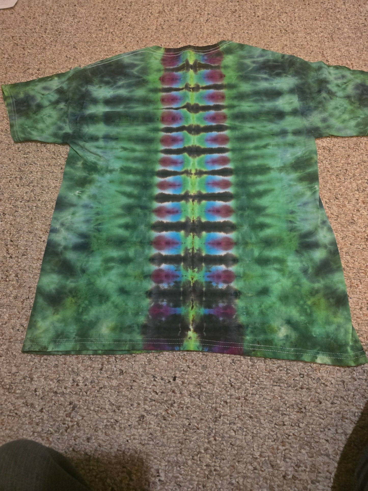 Mandala w/ Spine Tie Dye - Size Medium - Alderson Family Farms