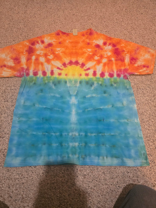 Sunset Over The Water Tie Dye - Size L - Alderson Family Farms